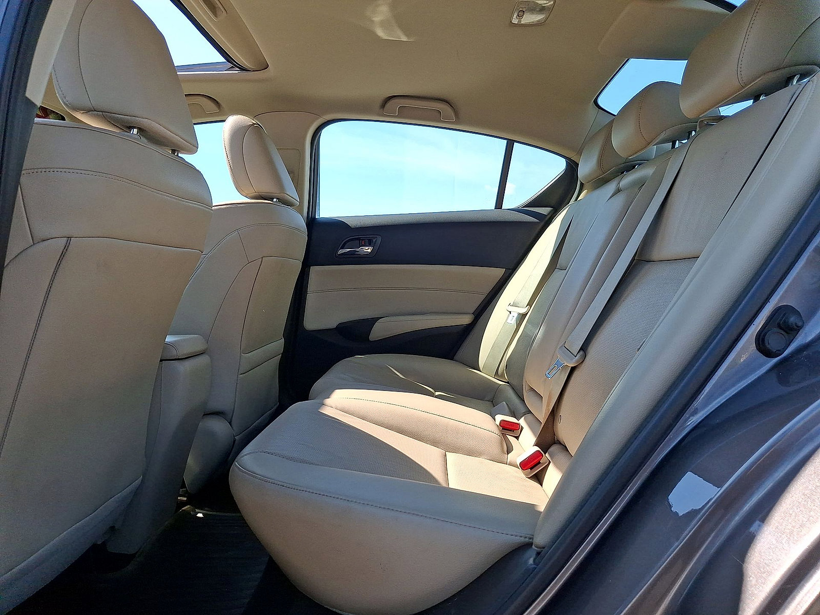 2013 Acura ILX w/ Technology Package