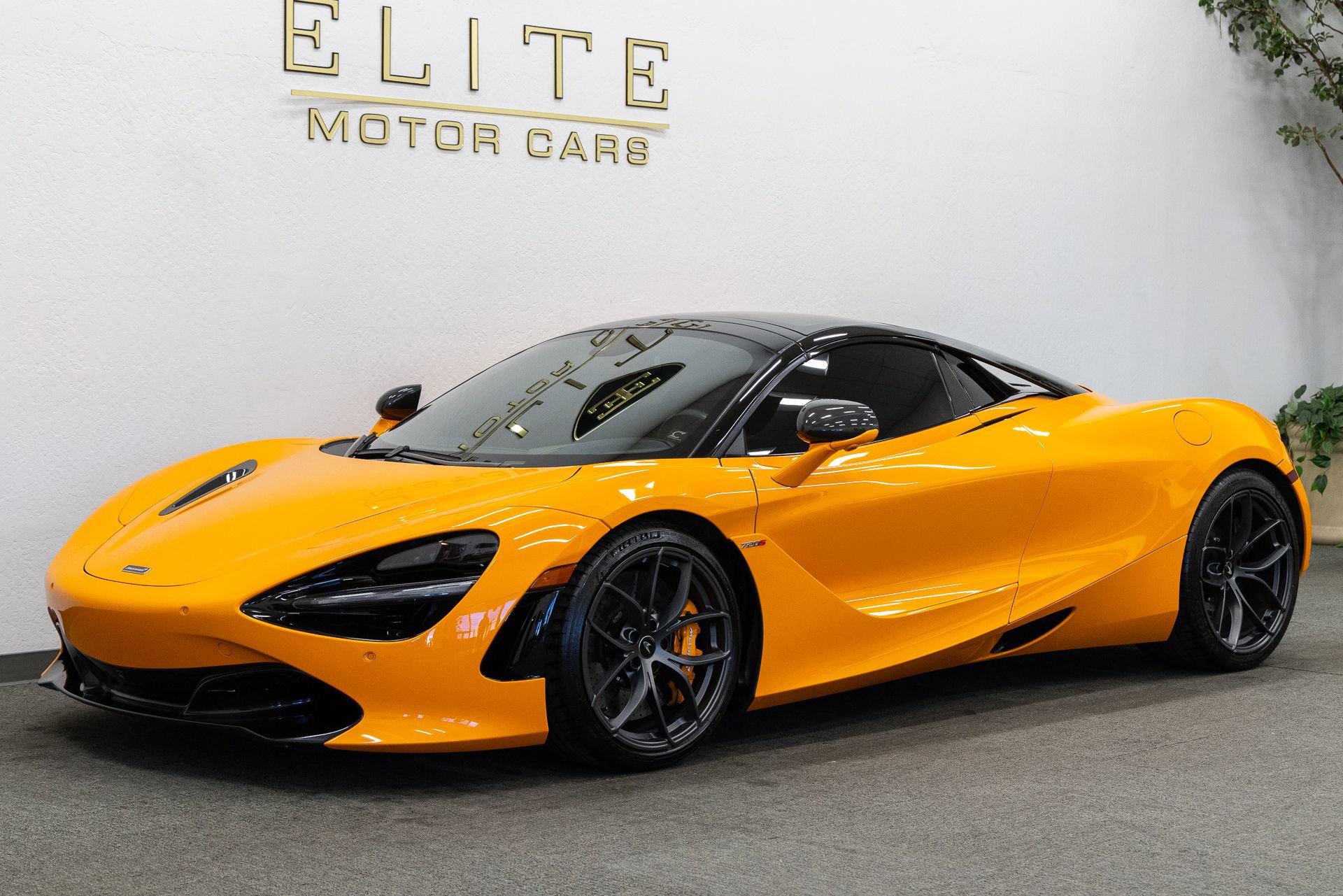 Used 2020 McLaren 720S Performance photo 21
