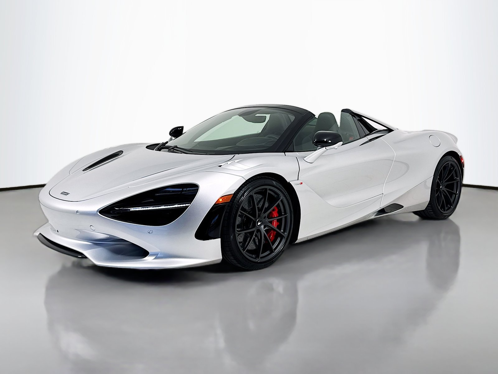 Used 2026 McLaren 750S Spider 3