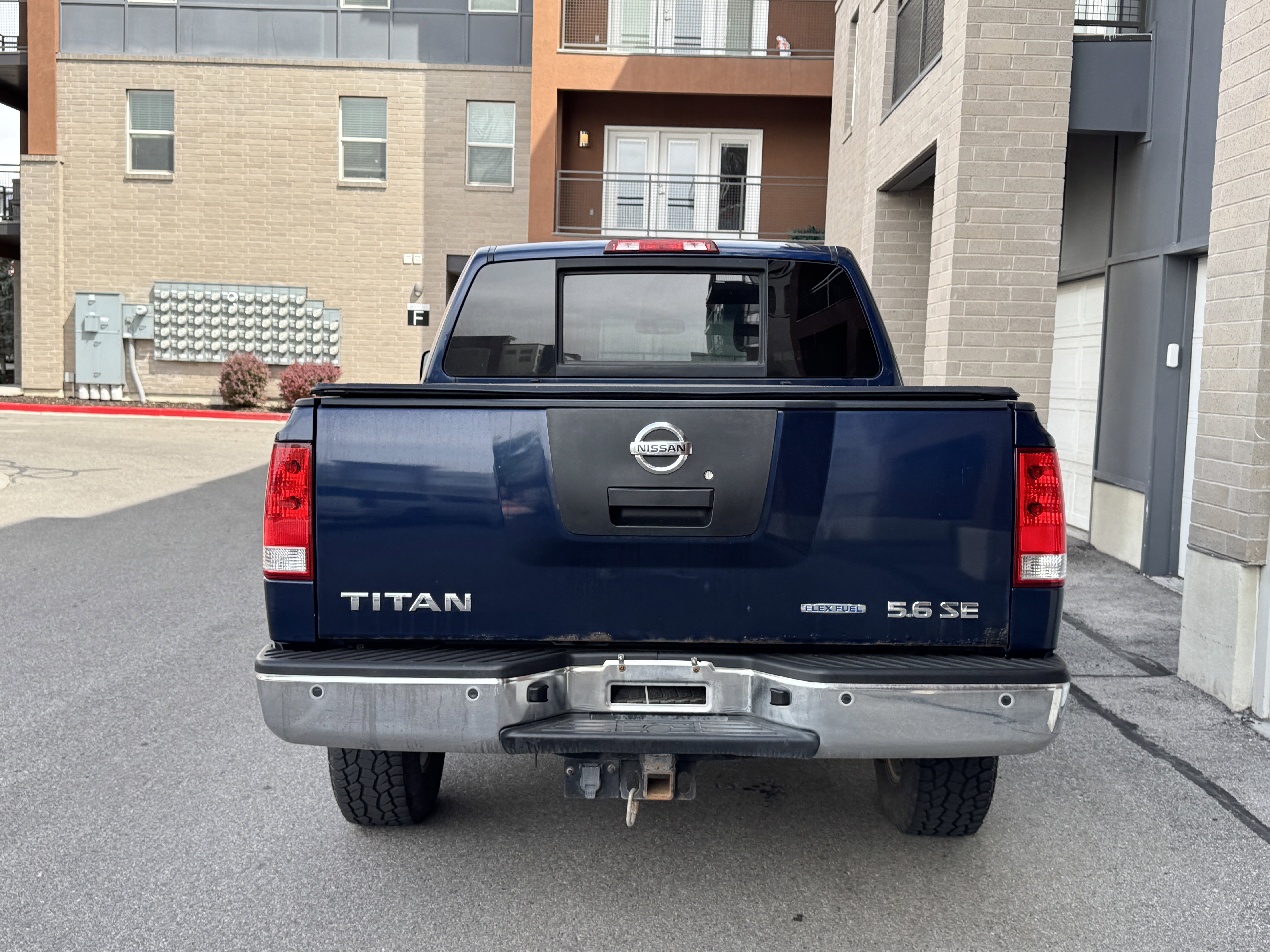 2010 Nissan Titan SE