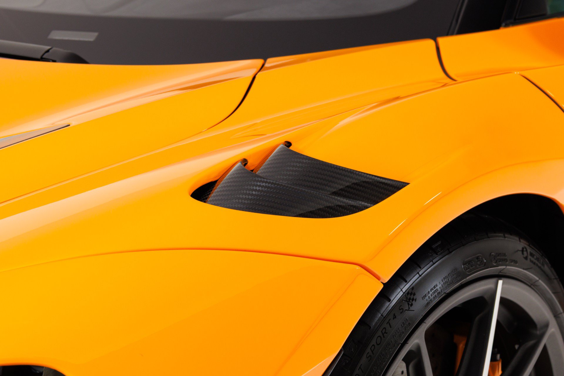 Used 2021 McLaren 765LT photo 70
