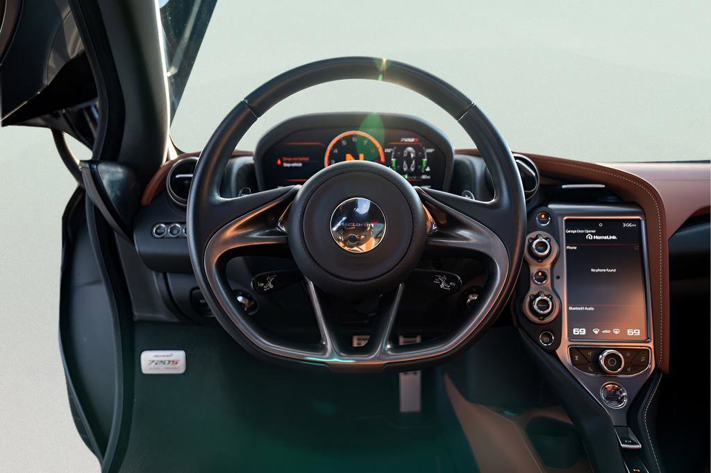 Used 2018 McLaren 720S photo 37