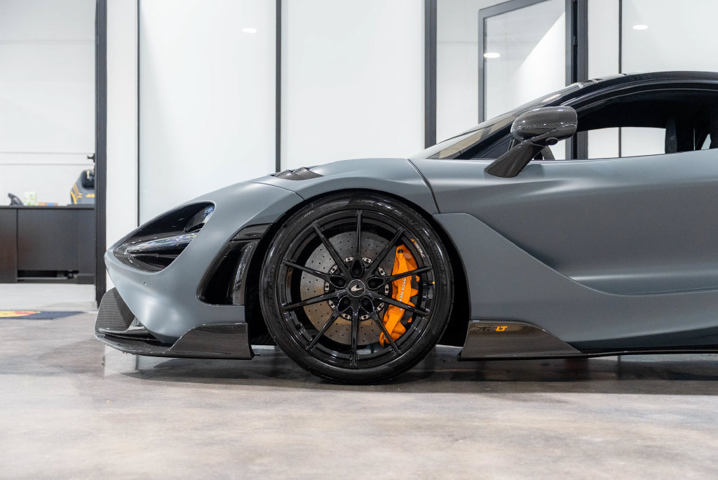 Used 2021 McLaren 765LT photo 23