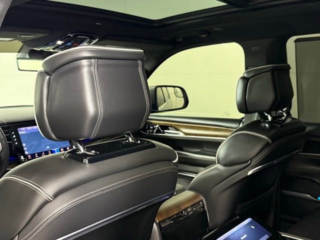 2022 Jeep Grand Wagoneer Series II