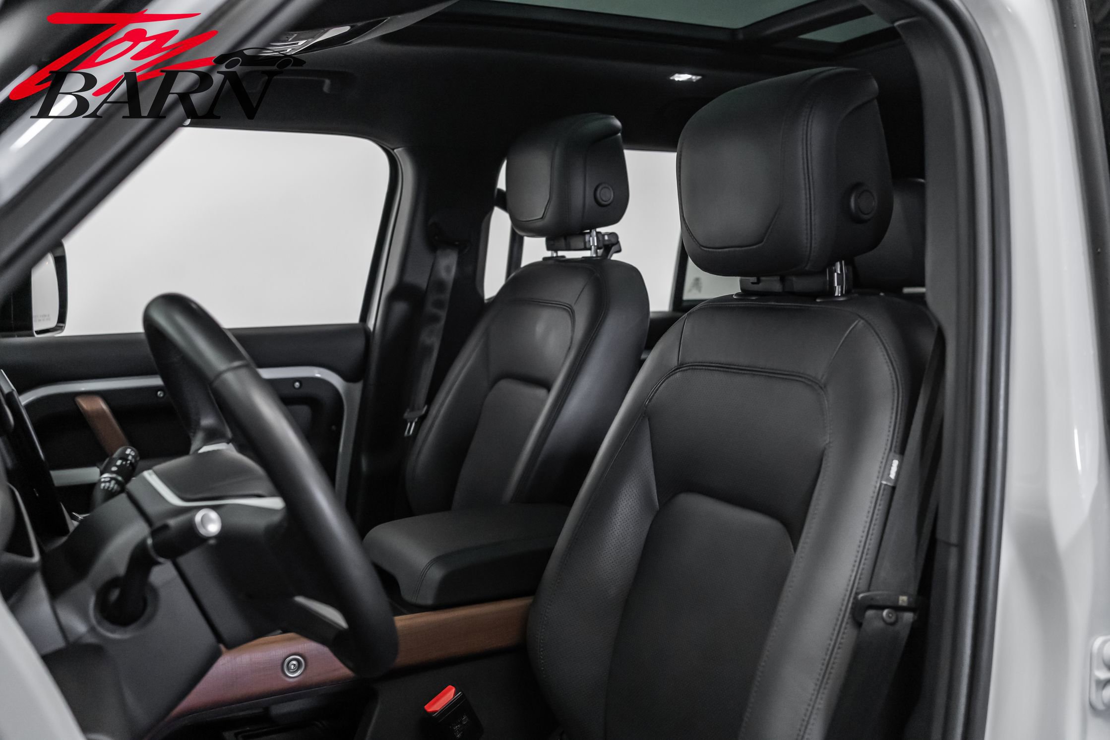 2023 Land Rover Defender 130 SE