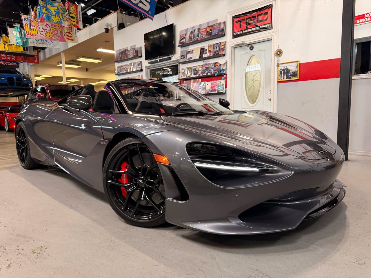 Used 2024 McLaren 750S Spider 1