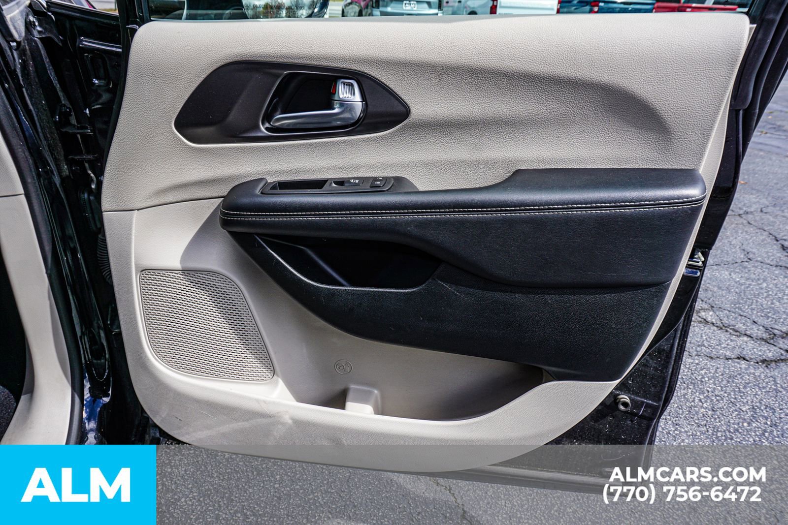 2024 Chrysler Pacifica Touring-L