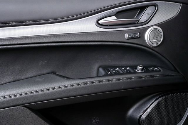 2025 Alfa Romeo Stelvio Sprint