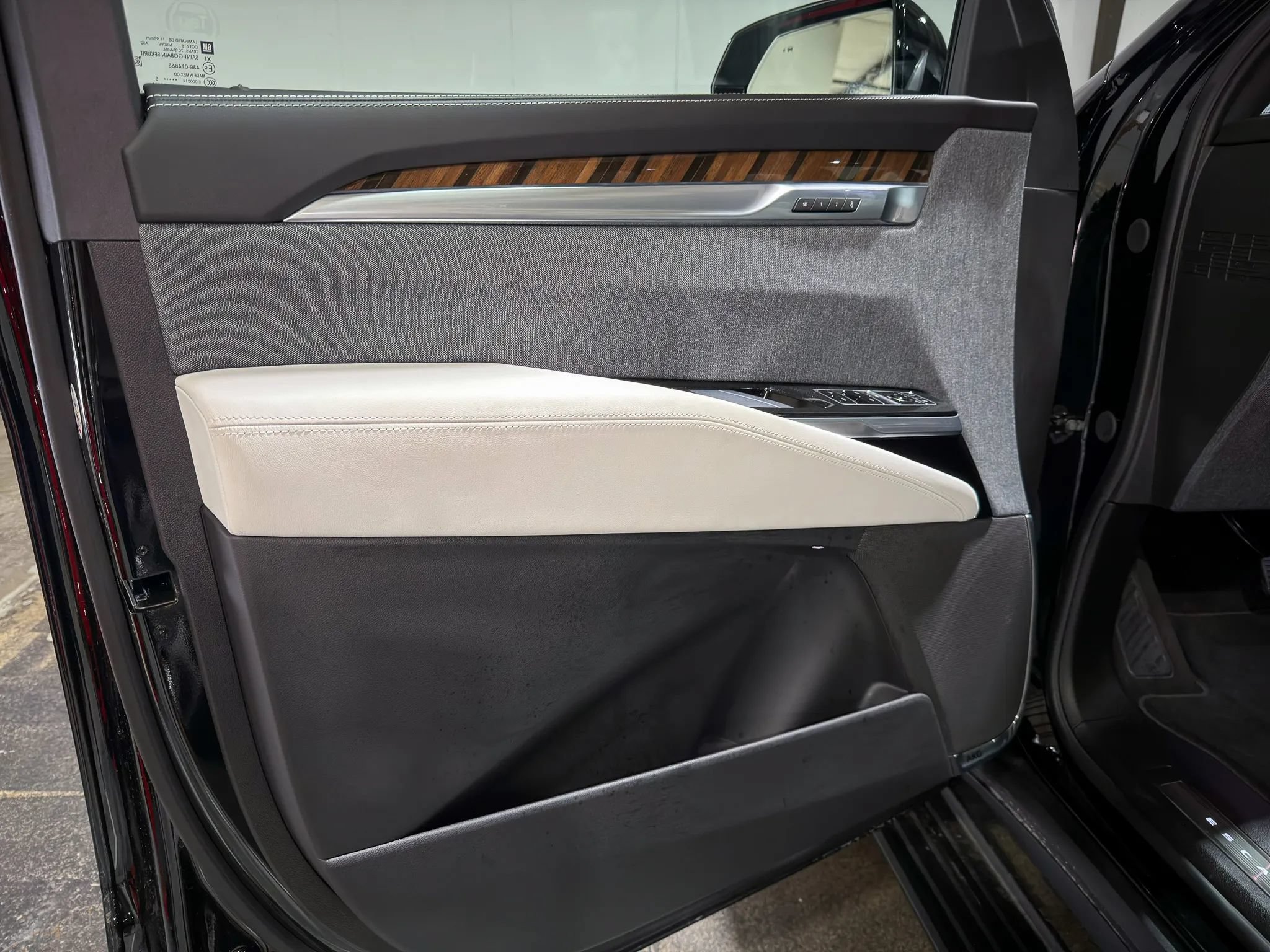 2026 Cadillac Escalade Platinum Sport - Photo 21