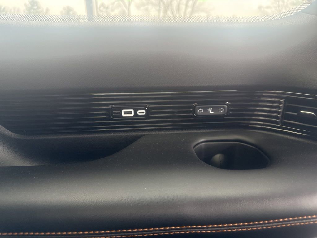 2025 Jeep Grand Wagoneer Series III