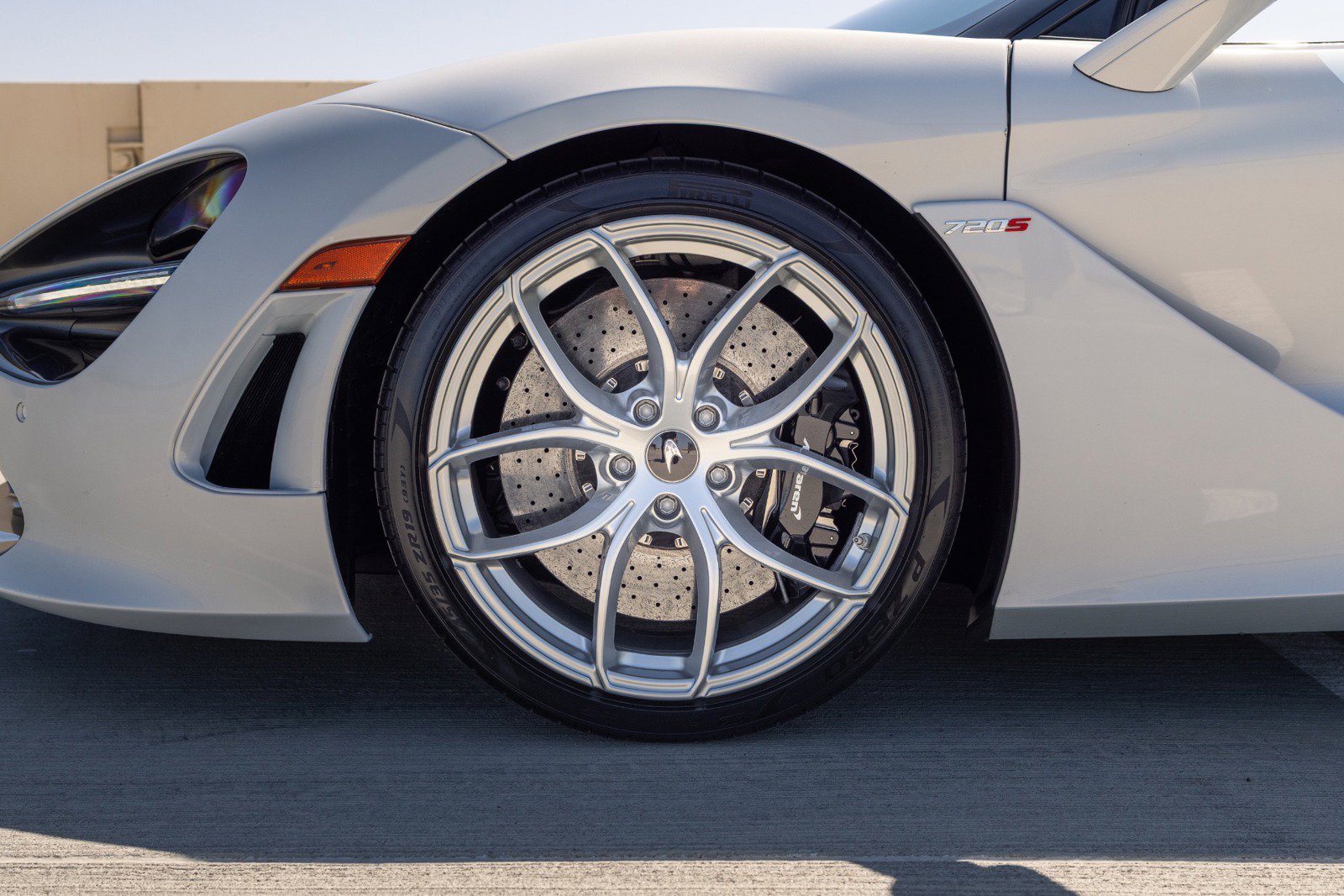 Used 2020 McLaren 720S Spider photo 16