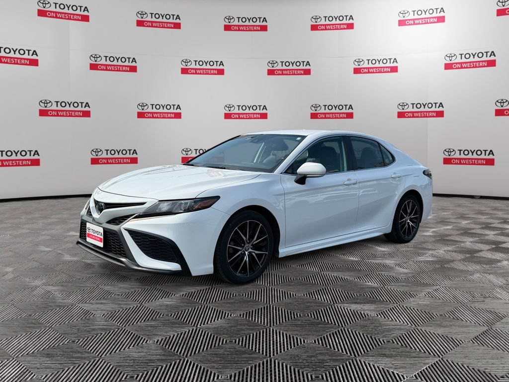 Used 2022 Toyota Camry SE
