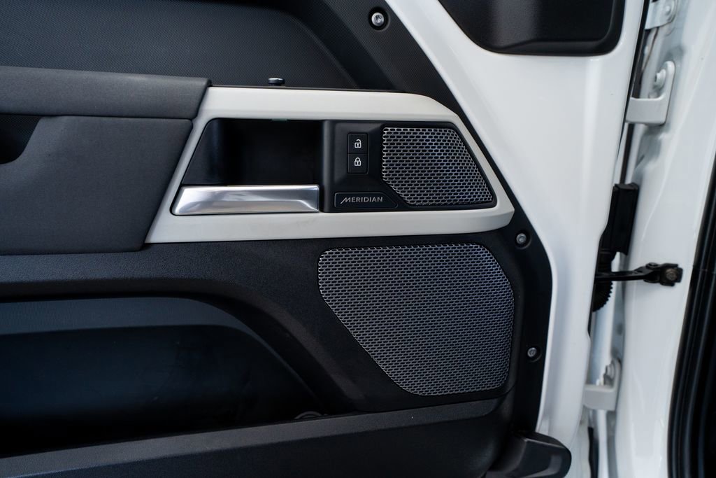 2022 Land Rover Defender 90 S