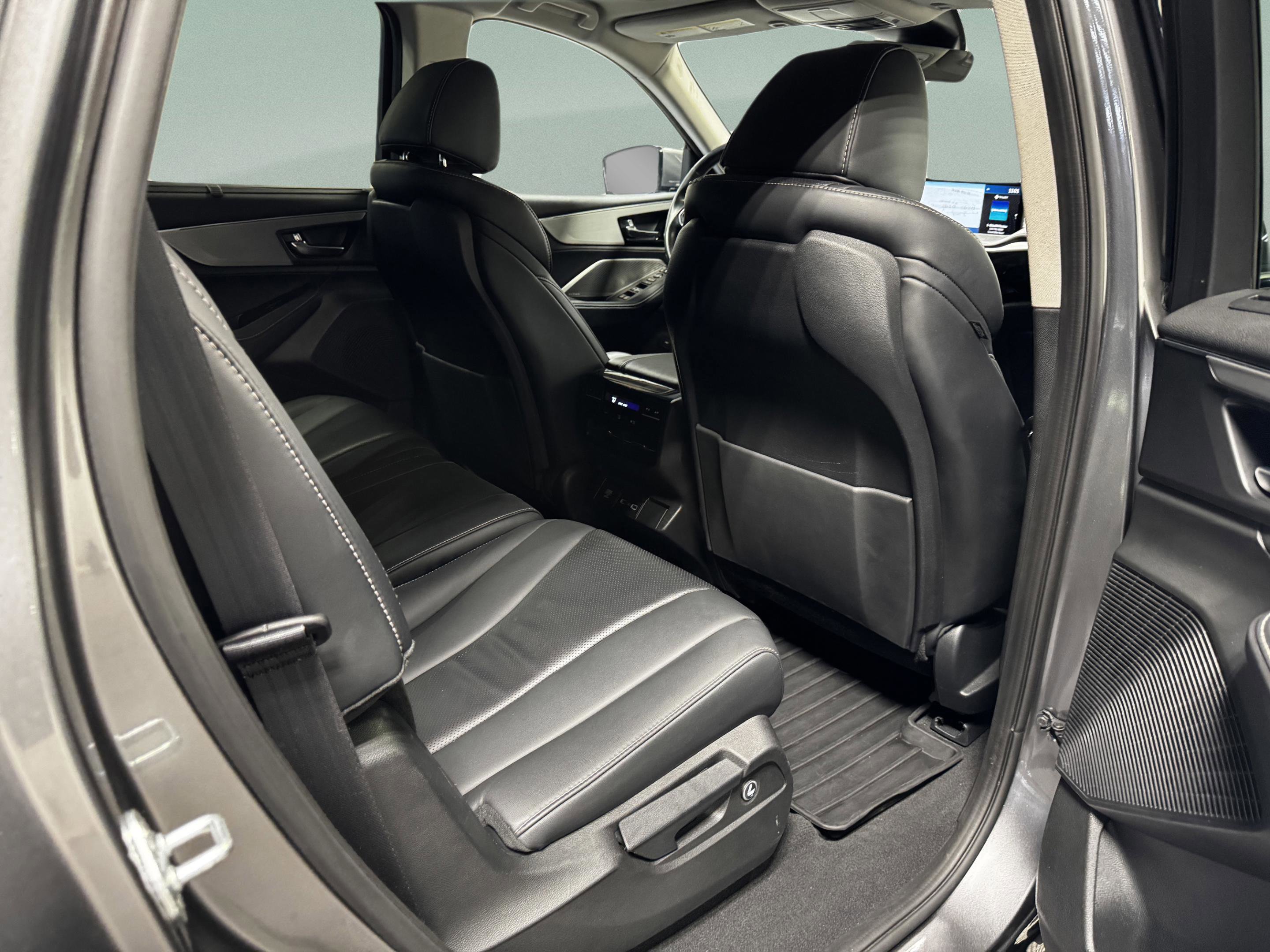 2023 Acura MDX FWD w/ Technology Package