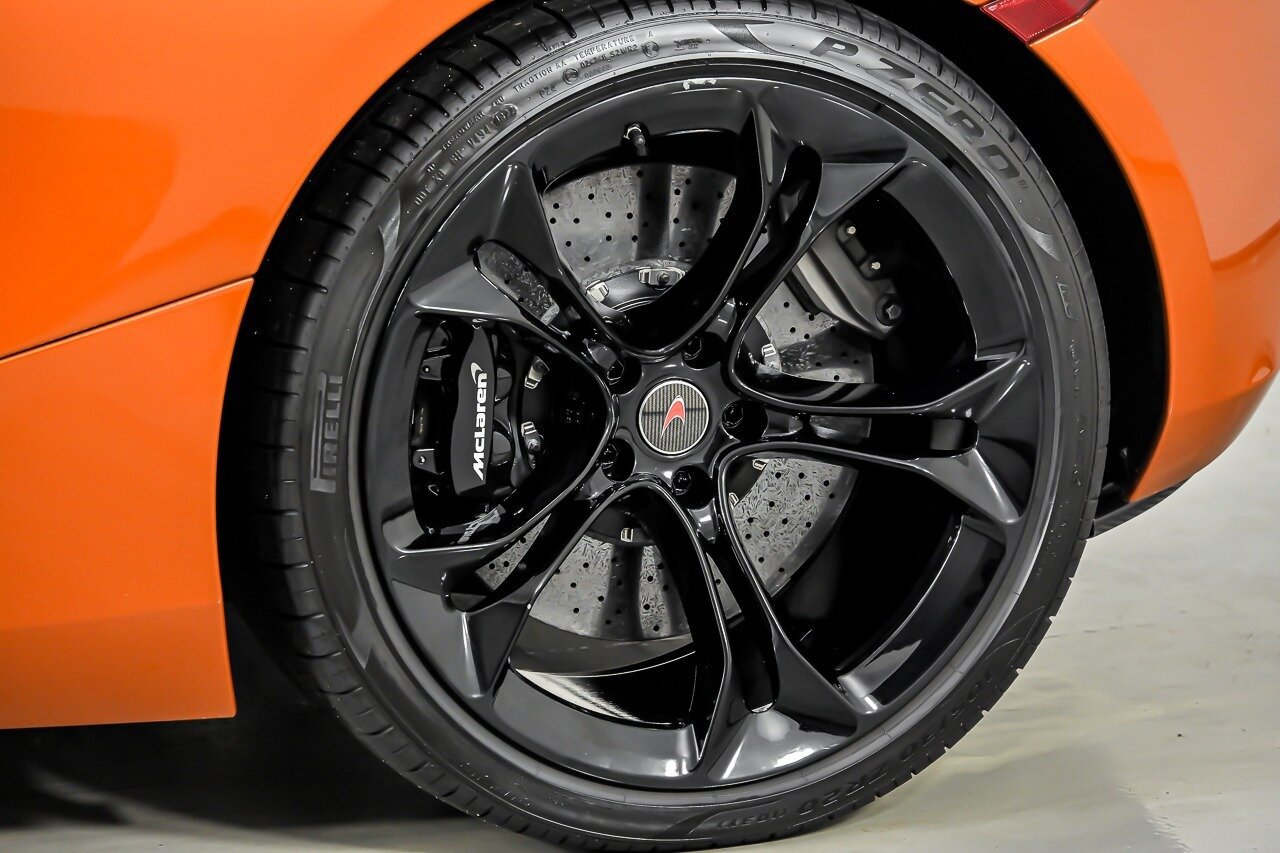 Used 2018 McLaren 720S Performance photo 13