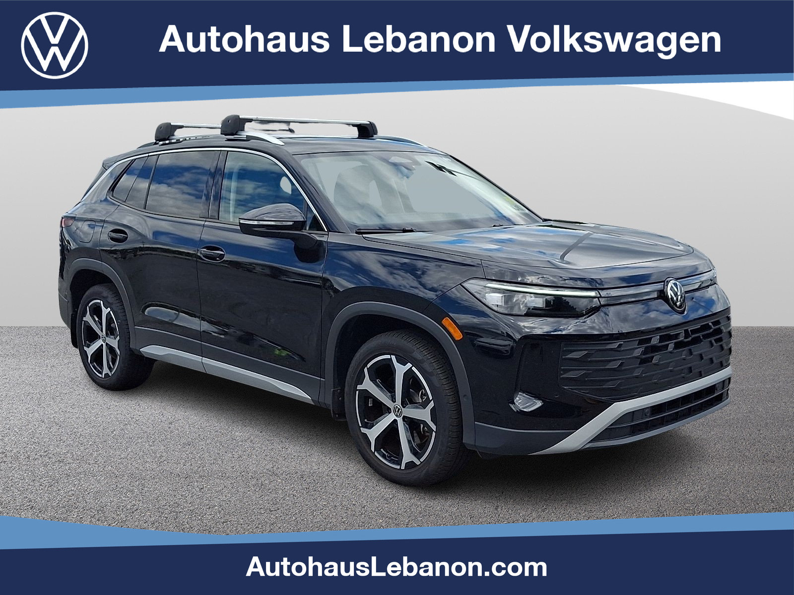 Used 2025 Volkswagen Tiguan SE