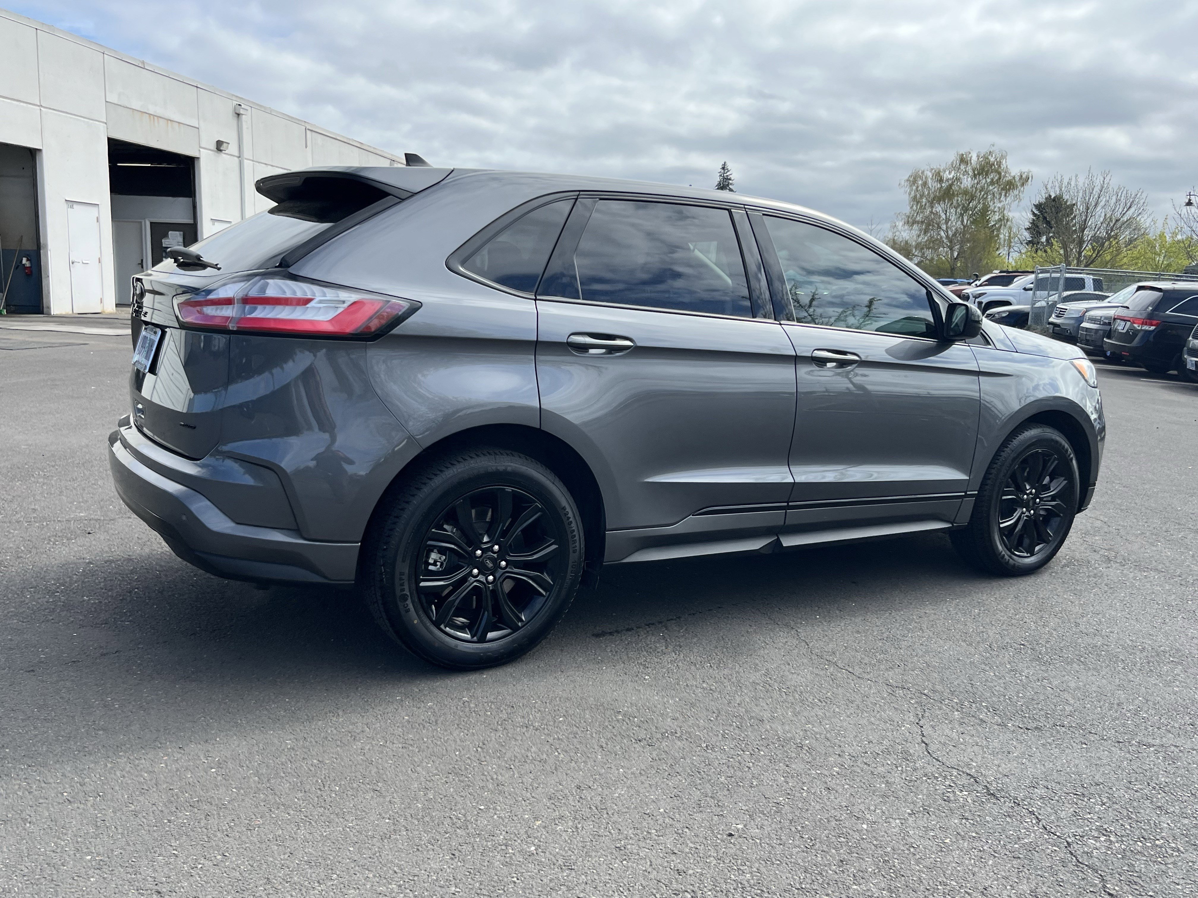 2022 Ford Edge SE