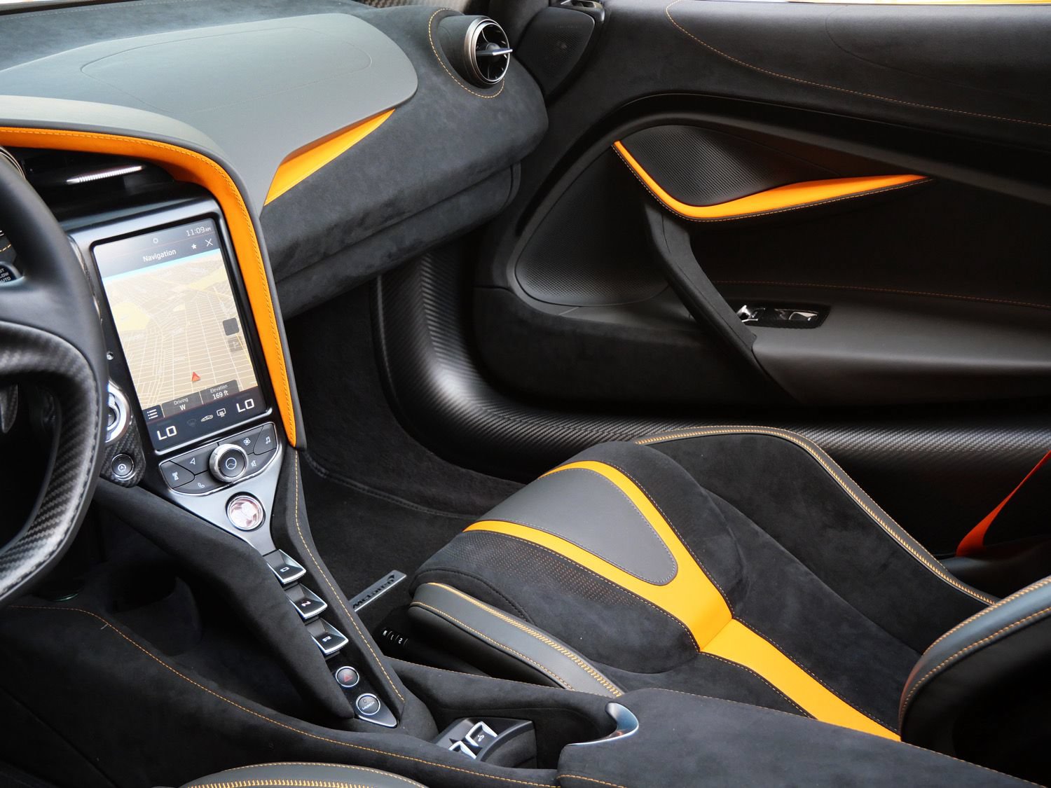 Used 2023 McLaren 720S Performance photo 24