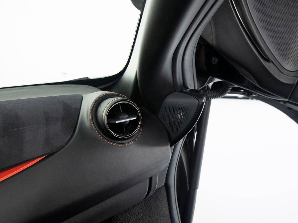 Used 2020 McLaren 720S Performance photo 34