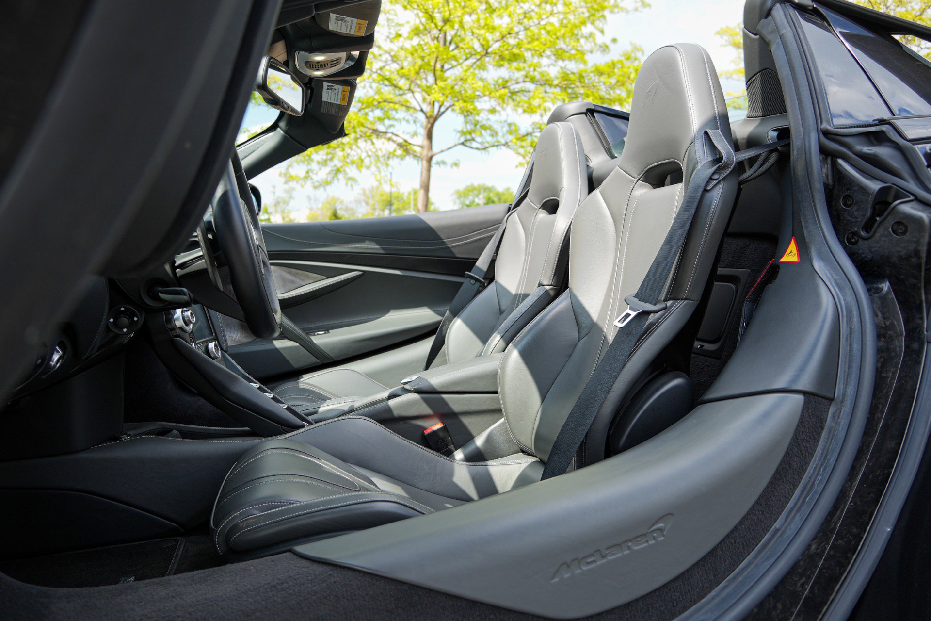 Used 2020 McLaren 720S Luxury photo 14