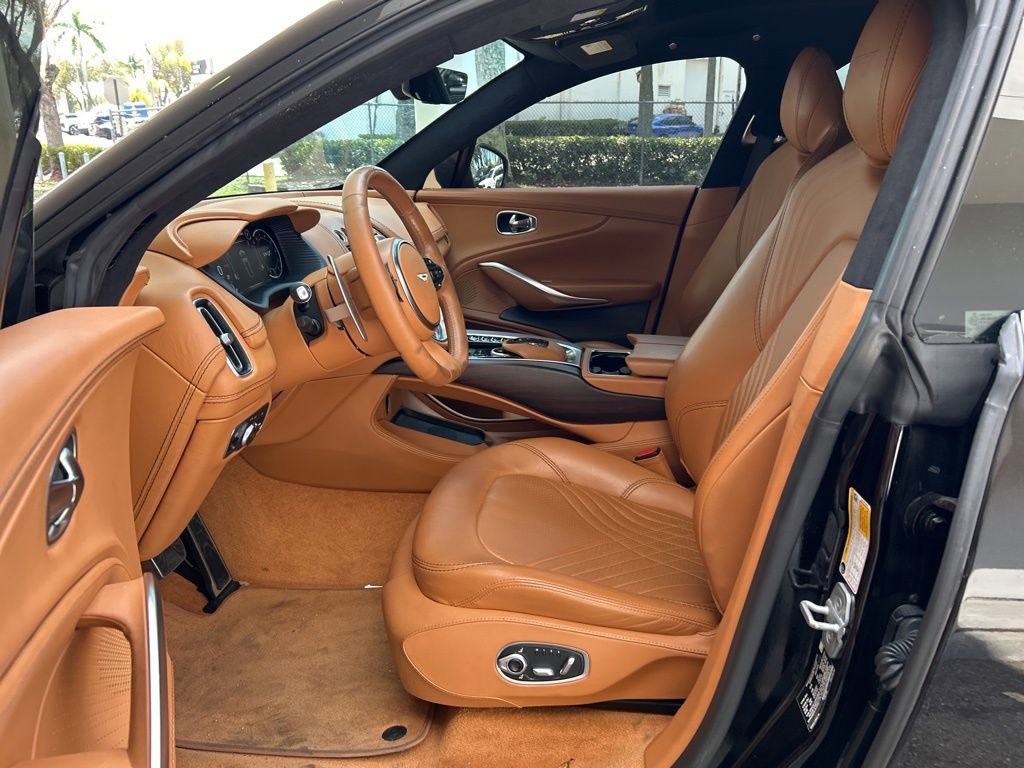 2023 Aston Martin DBX
