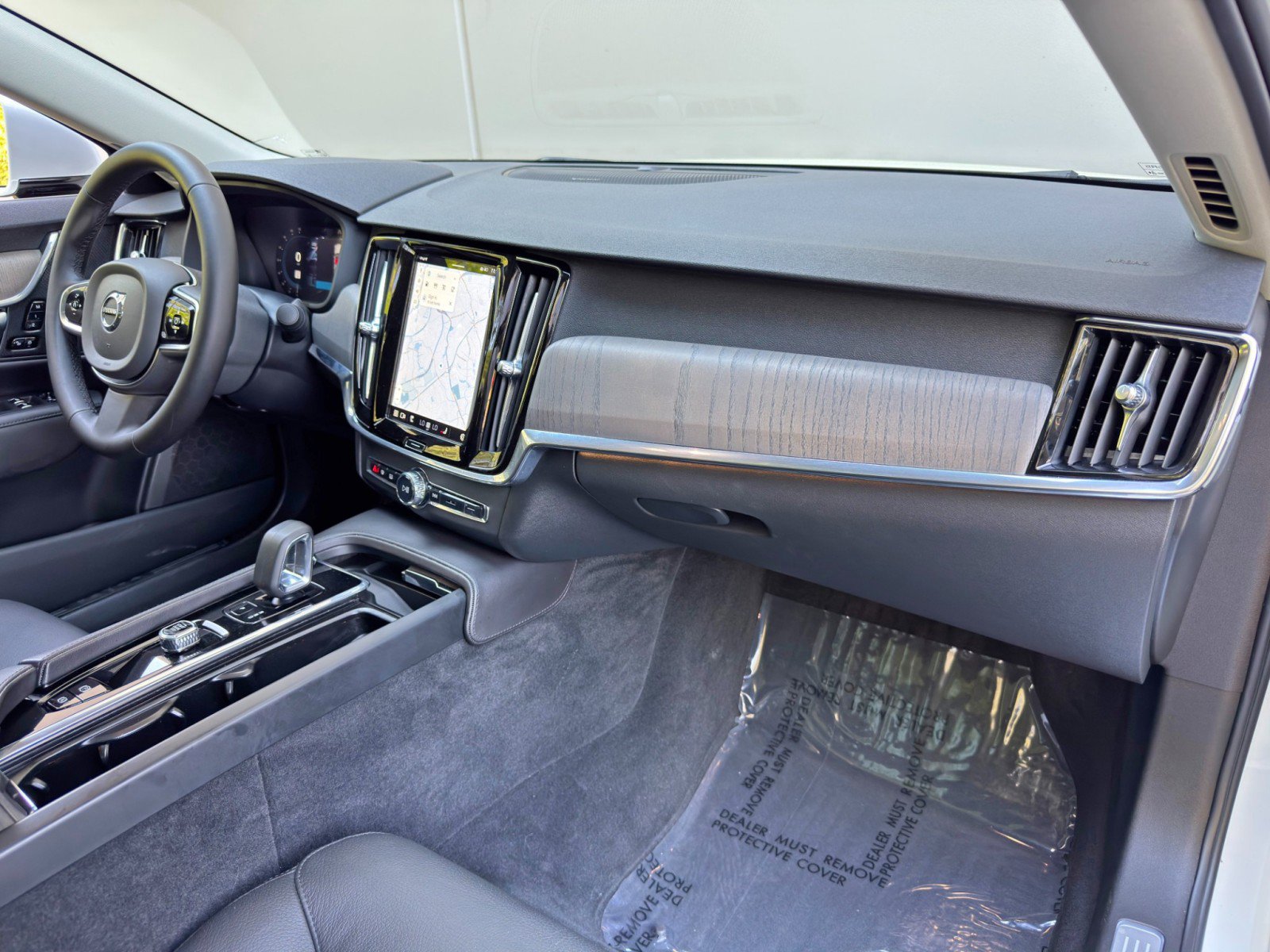 2023 Volvo S90 B6 Plus