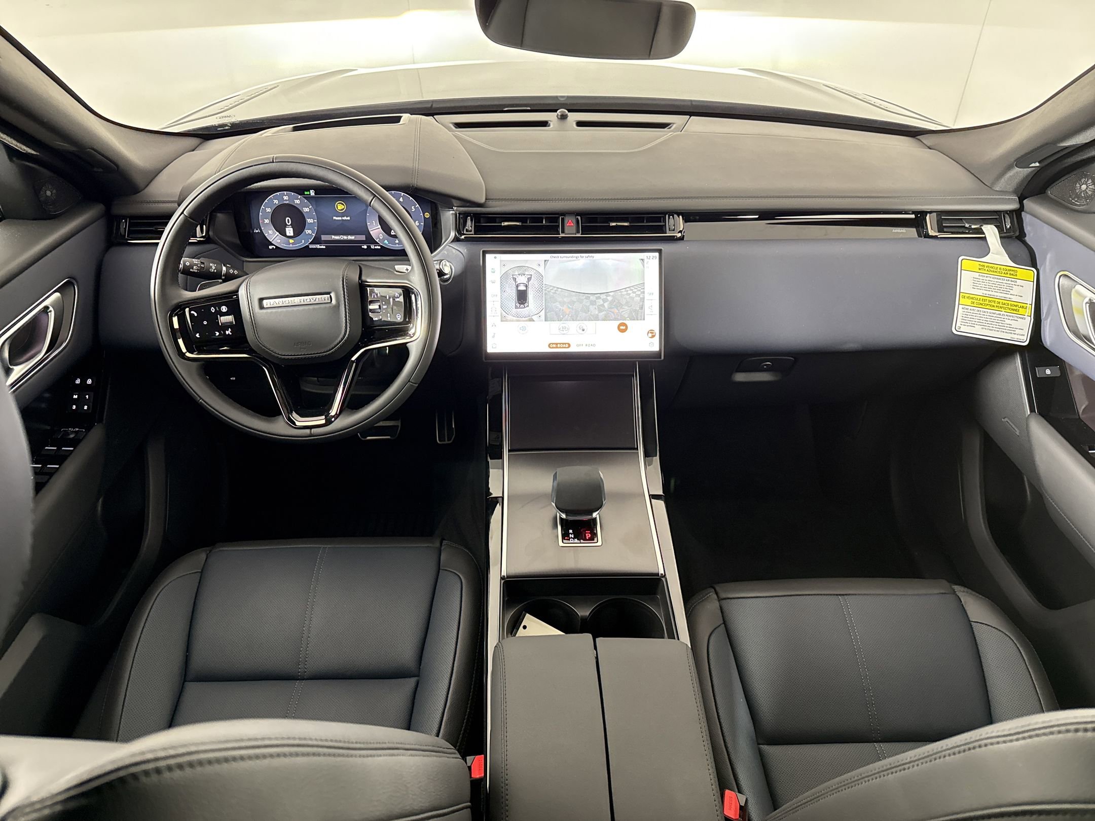 2026 Land Rover Range Rover Velar Dynamic SE