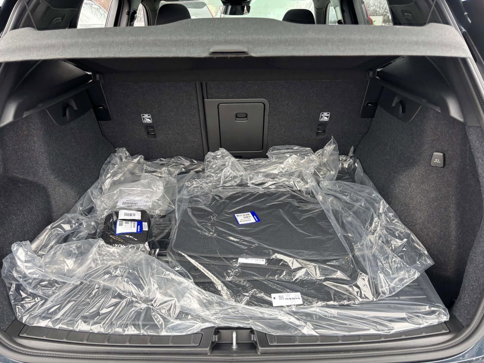 2026 Volvo Xc40 B5 Ultra