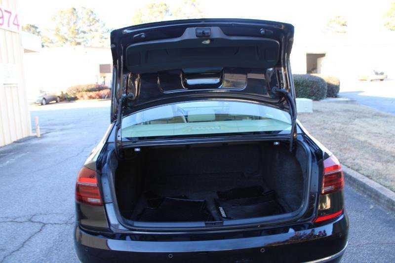 2019 Volkswagen Passat 2.0T SE R-Line