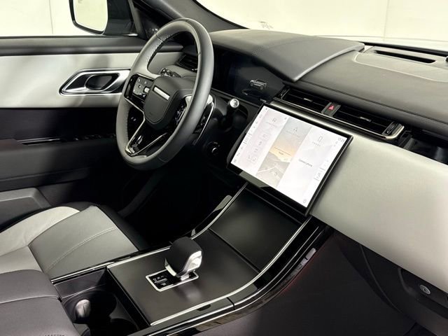 2026 Land Rover Range Rover Velar Dynamic SE