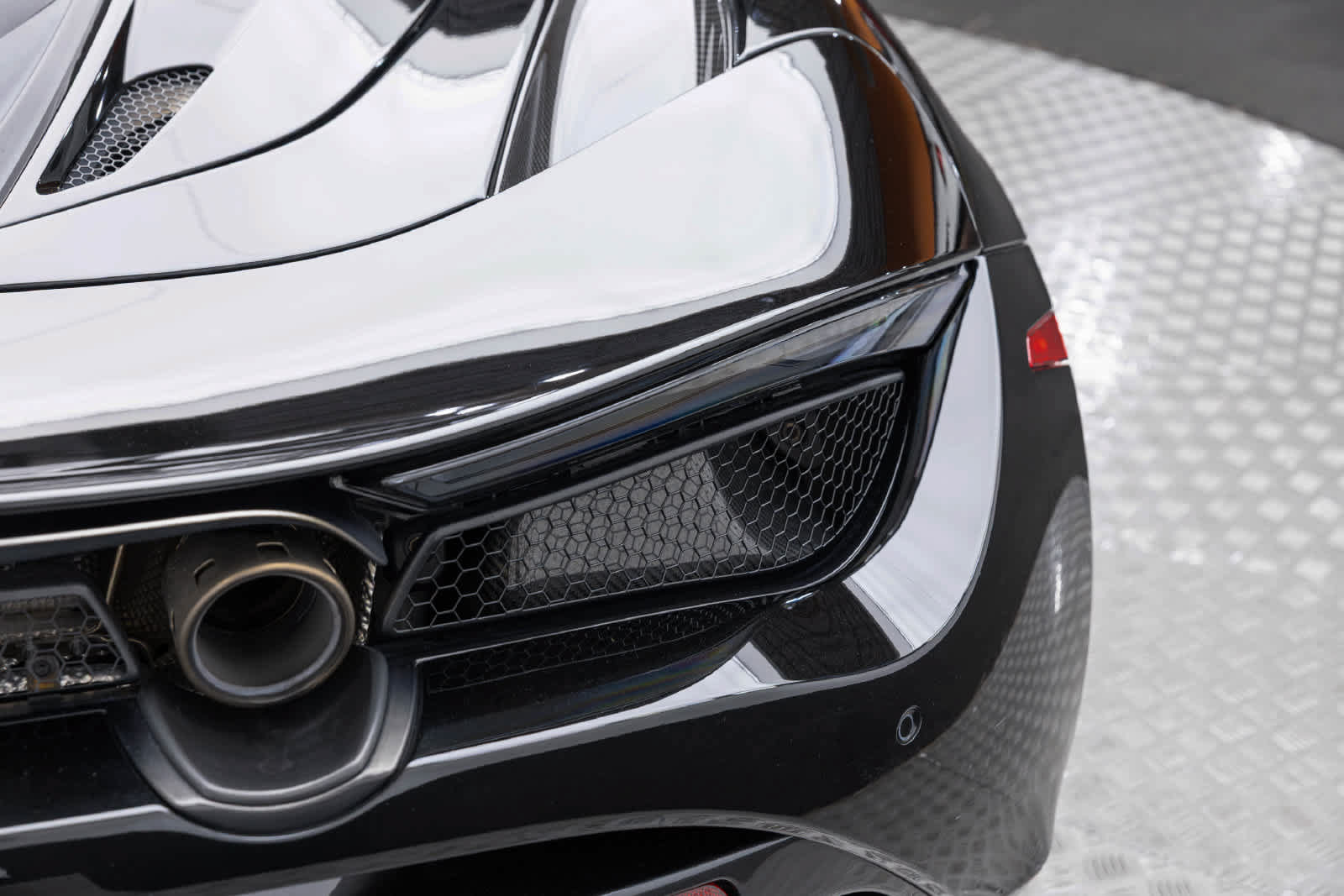 Used 2022 McLaren 720S Spider photo 41