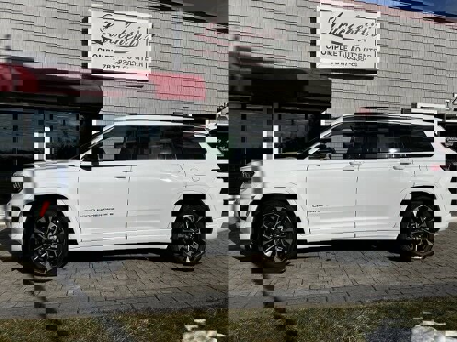 Used 2025 Jeep Grand Cherokee L Overland w/ Advanced Protech Group III