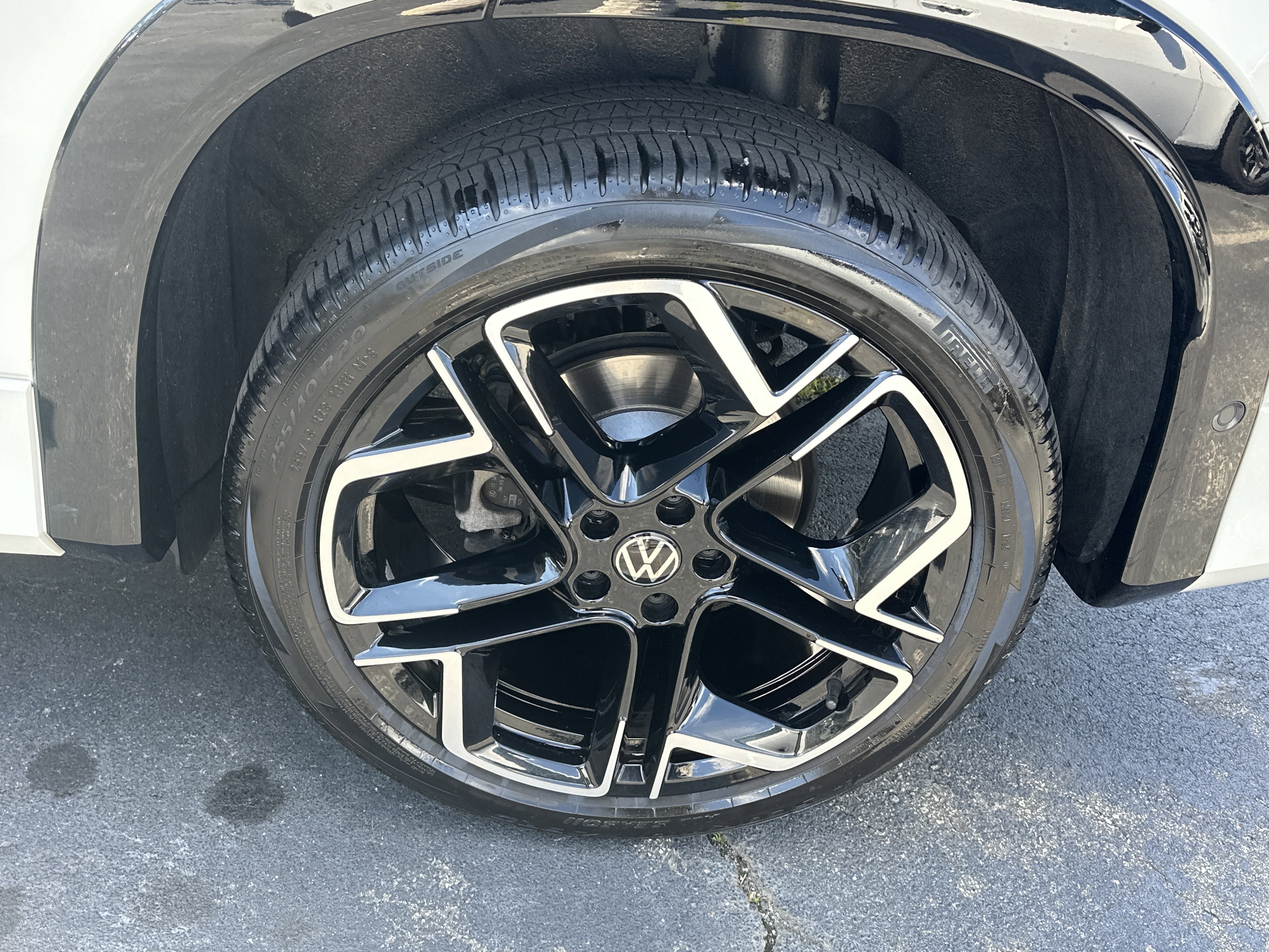 2025 Volkswagen Tiguan SEL R-Line