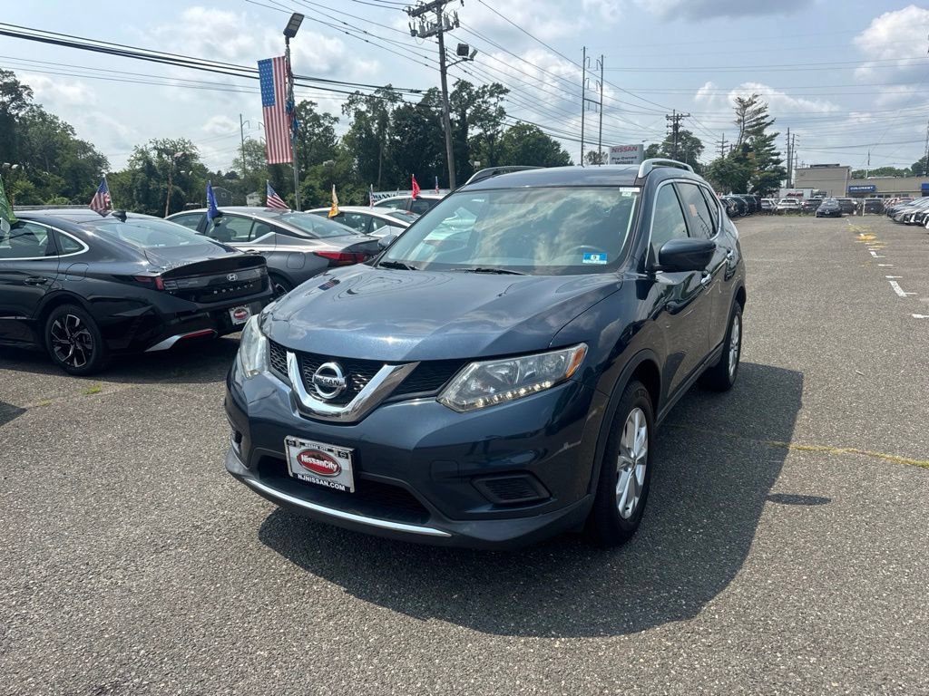 Used 2016 Nissan Rogue SV w/ SV Premium Package
