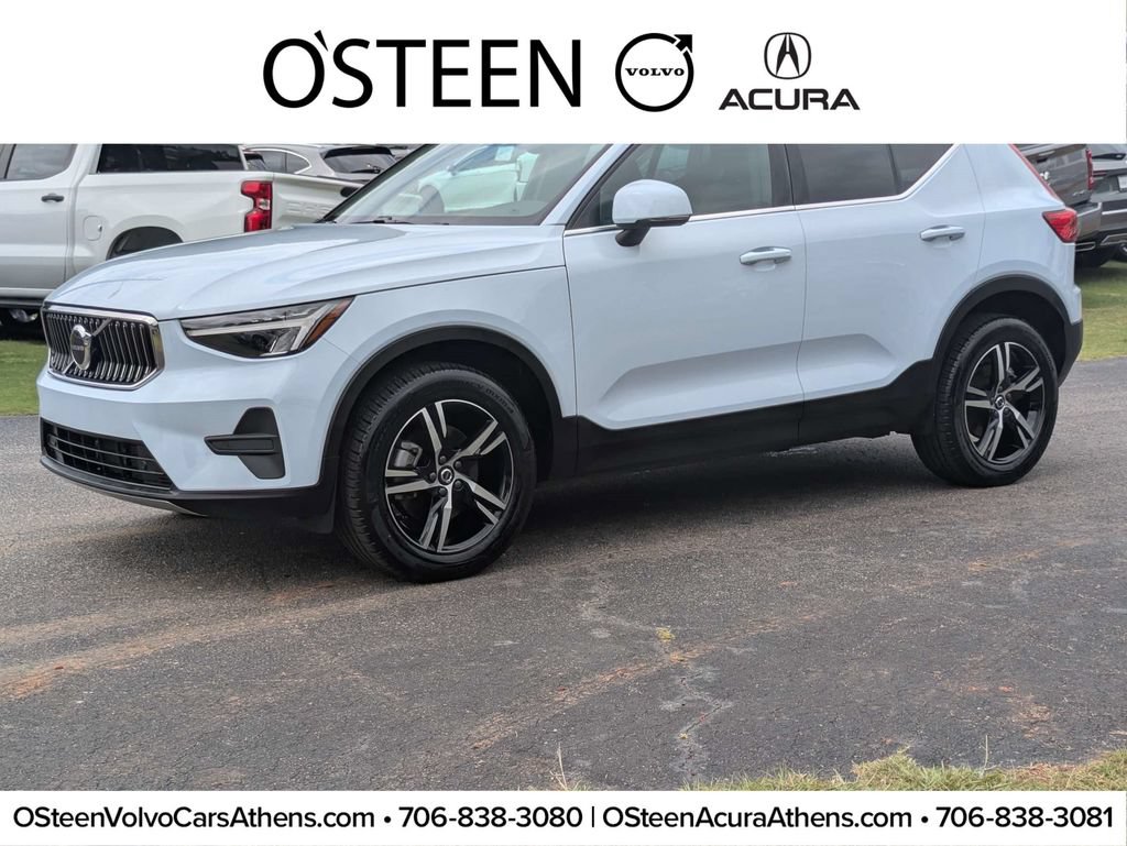 Certified 2025 Volvo XC40 B5 Core