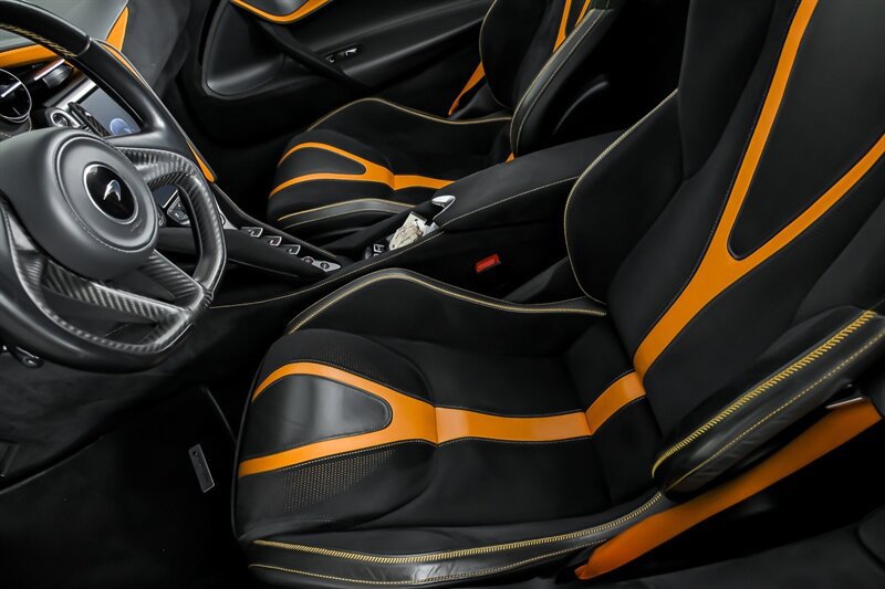 Used 2022 McLaren 720S Performance photo 21