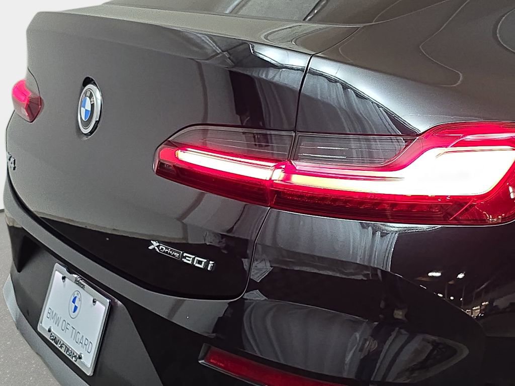 2023 BMW X4 xDrive30i