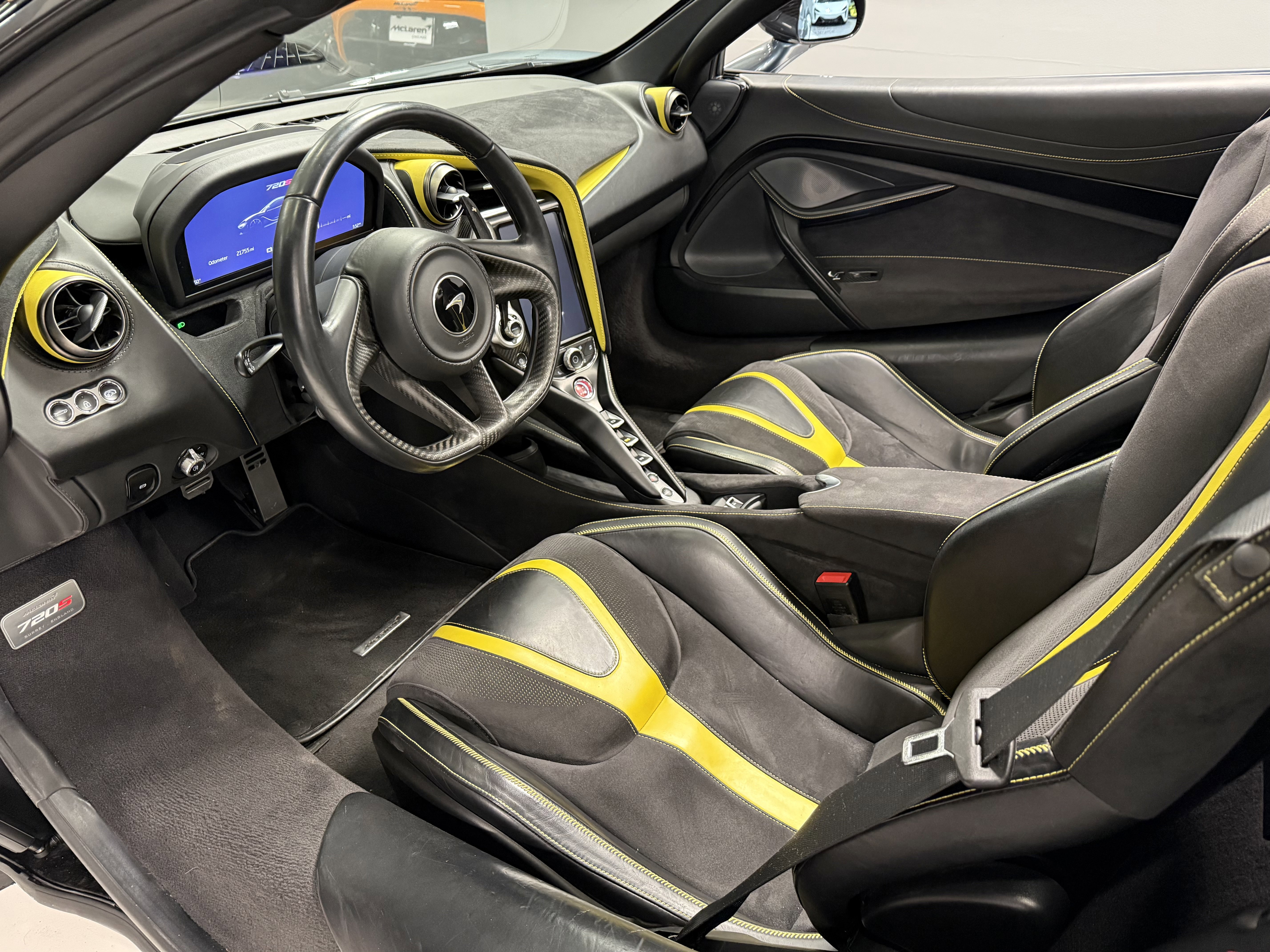 Used 2020 McLaren 720S Spider photo 9