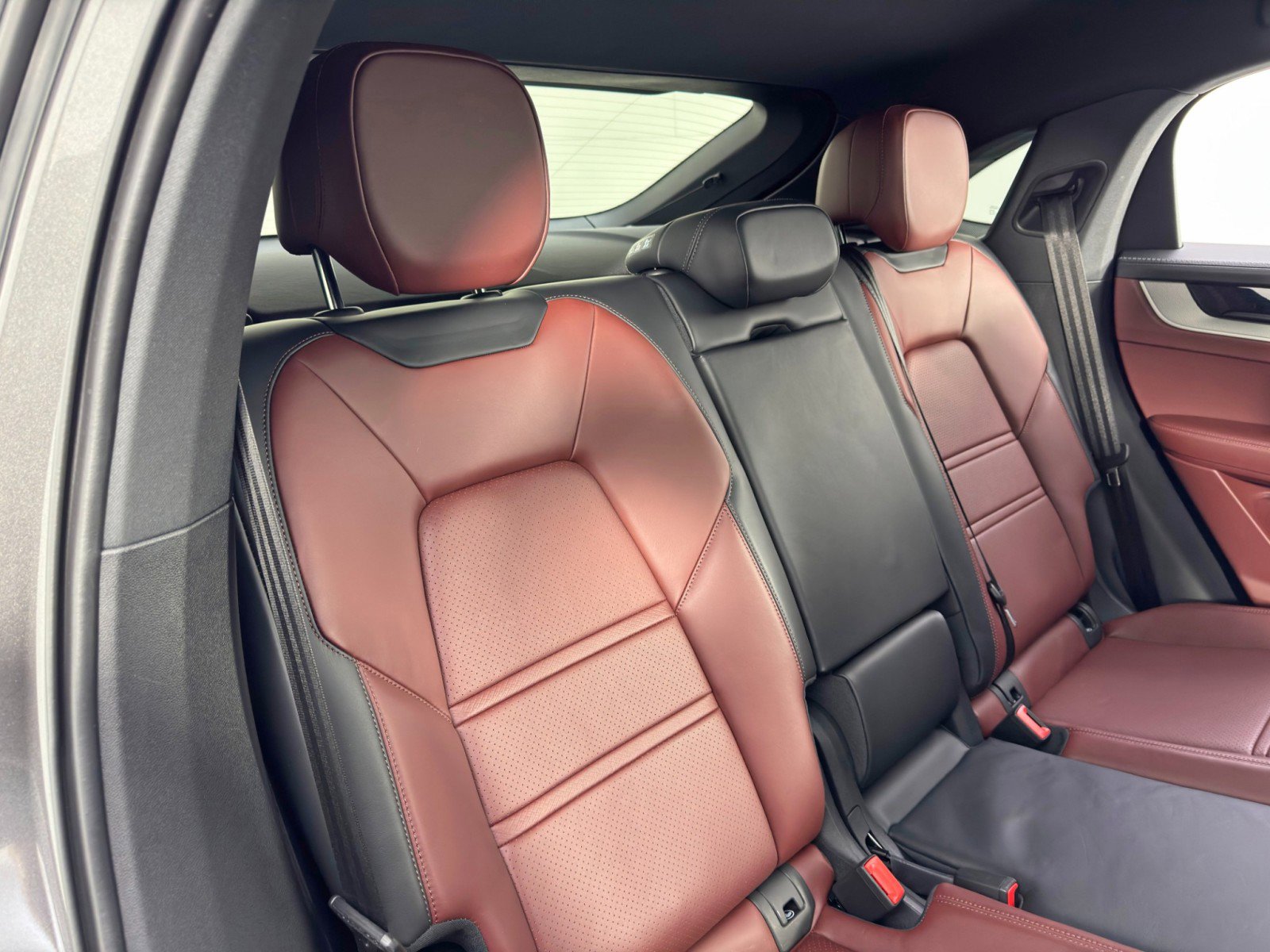 2025 Porsche Cayenne S