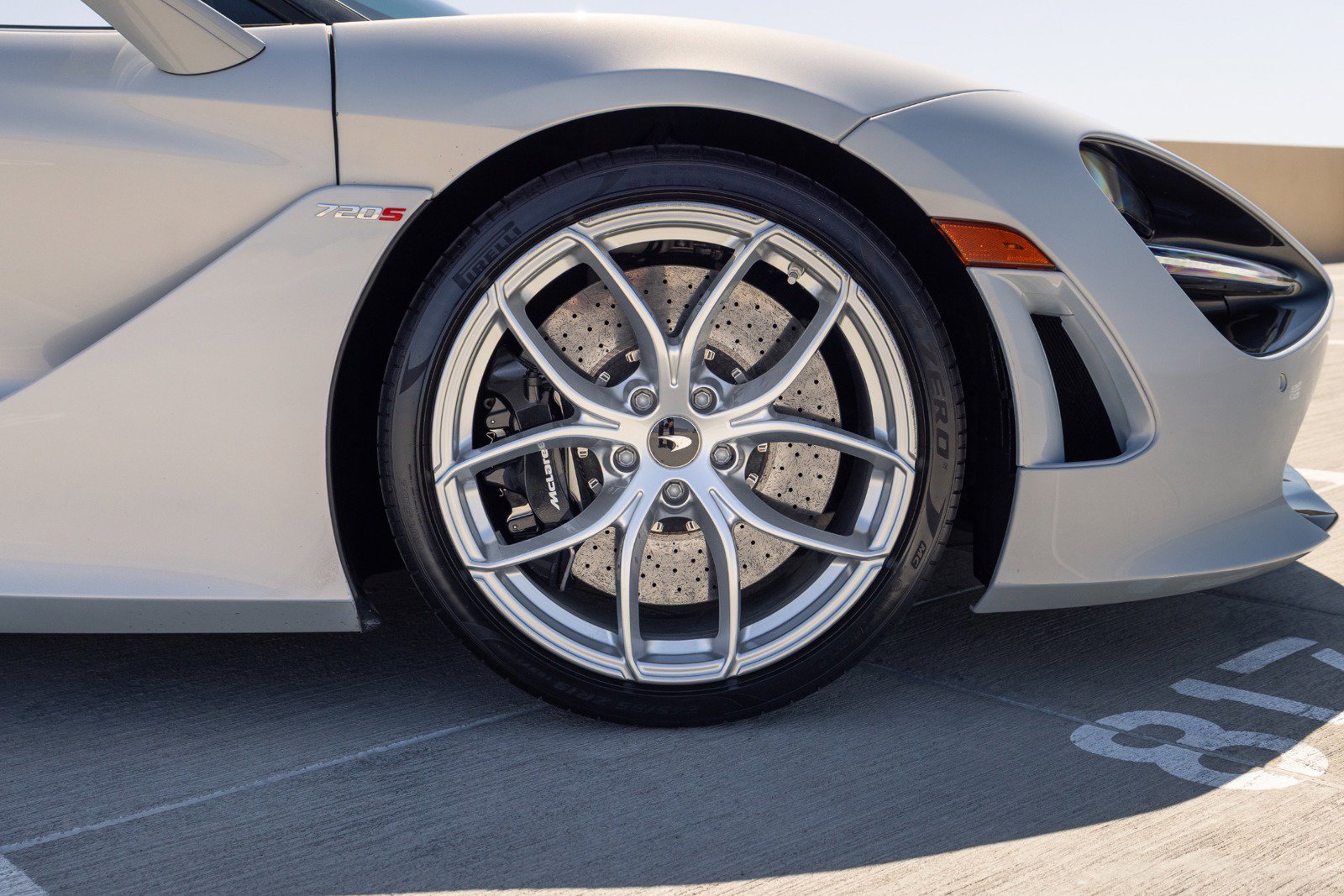 Used 2020 McLaren 720S Spider photo 22