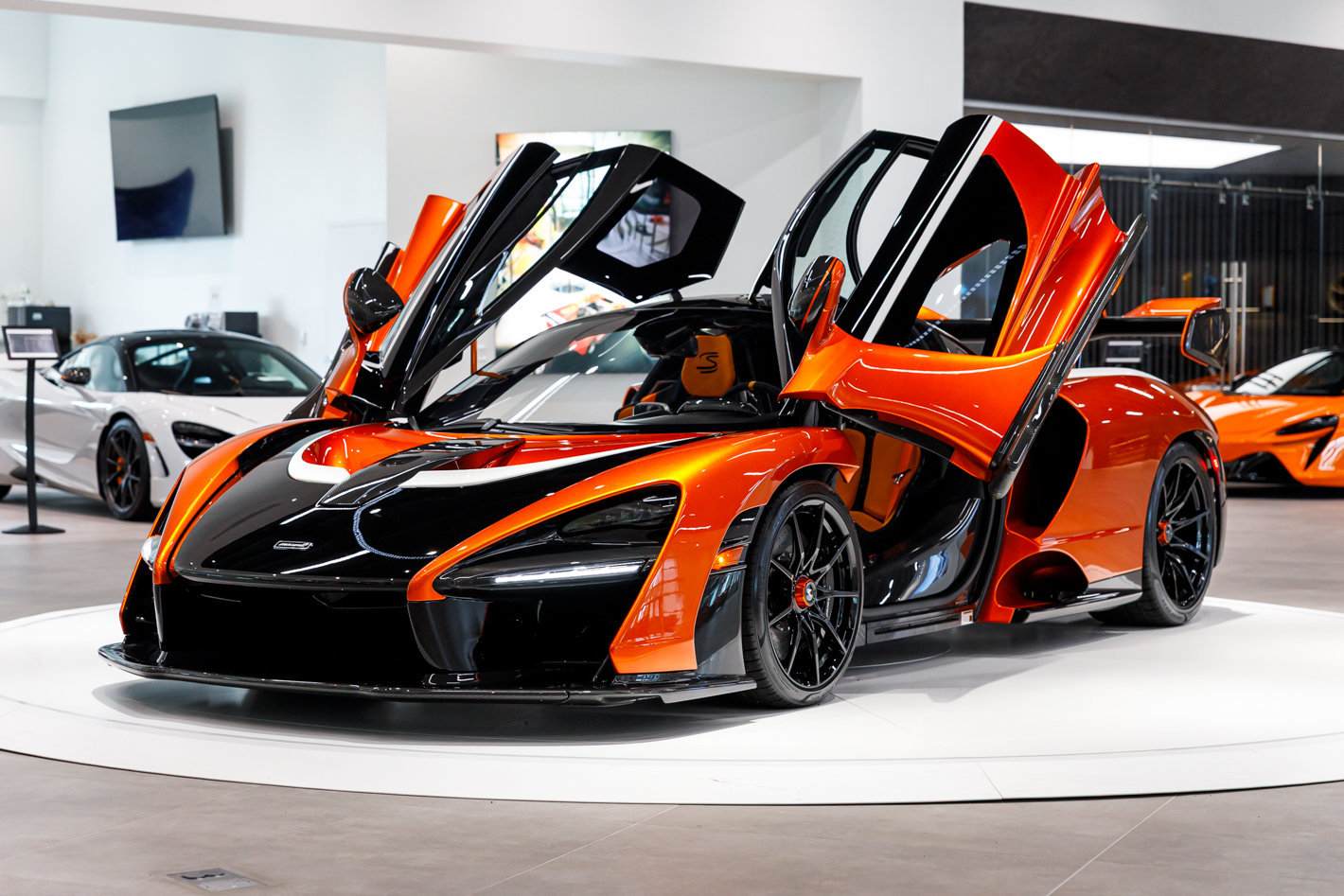 Used 2019 McLaren Senna photo 42