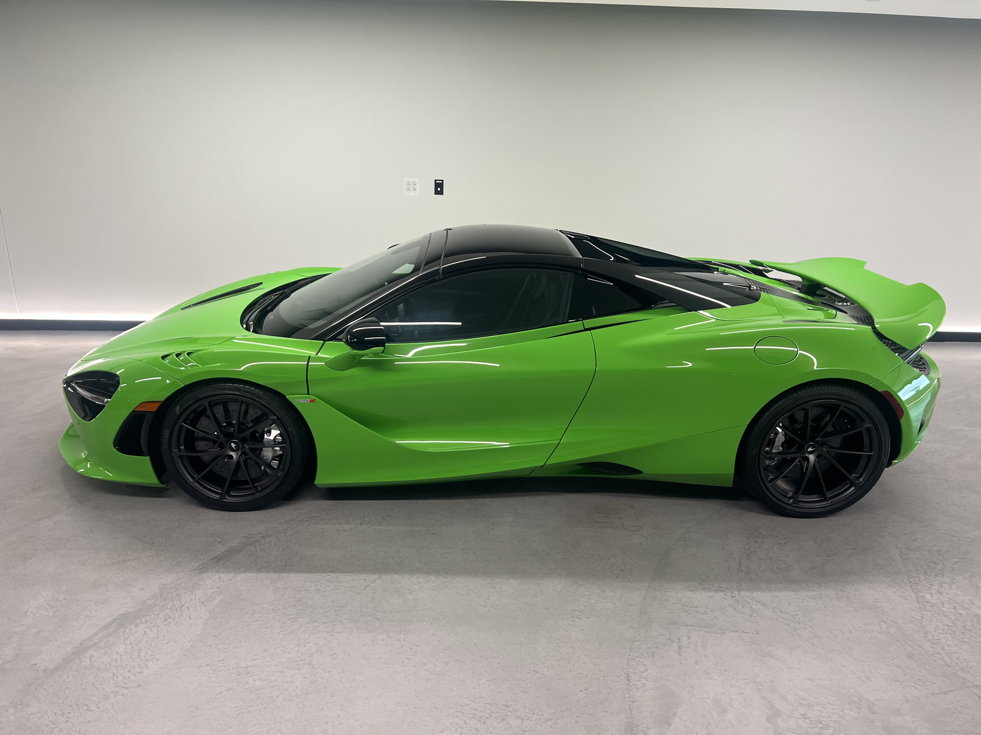 New 2027 McLaren 750S Spider photo 30