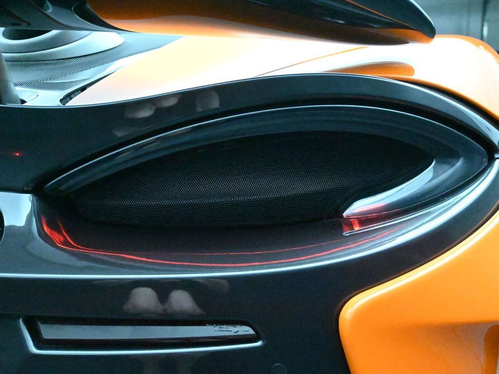 Used 2019 McLaren 600LT photo 14