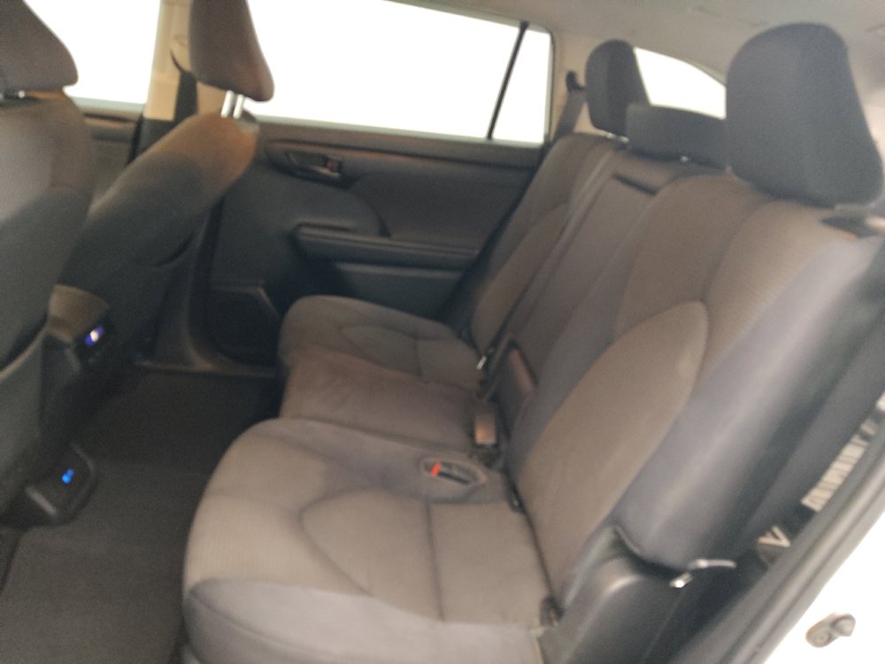 2022 Toyota Highlander LE