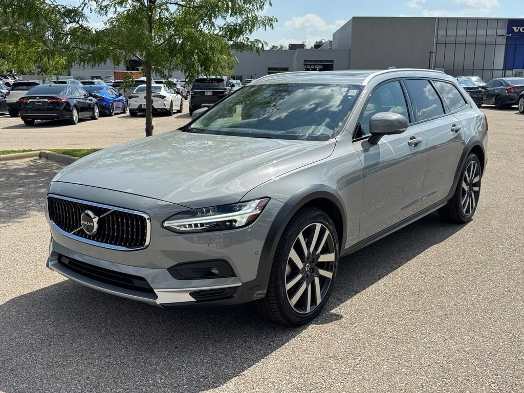 Certified 2025 Volvo V90 B6 Cross Country Ultra