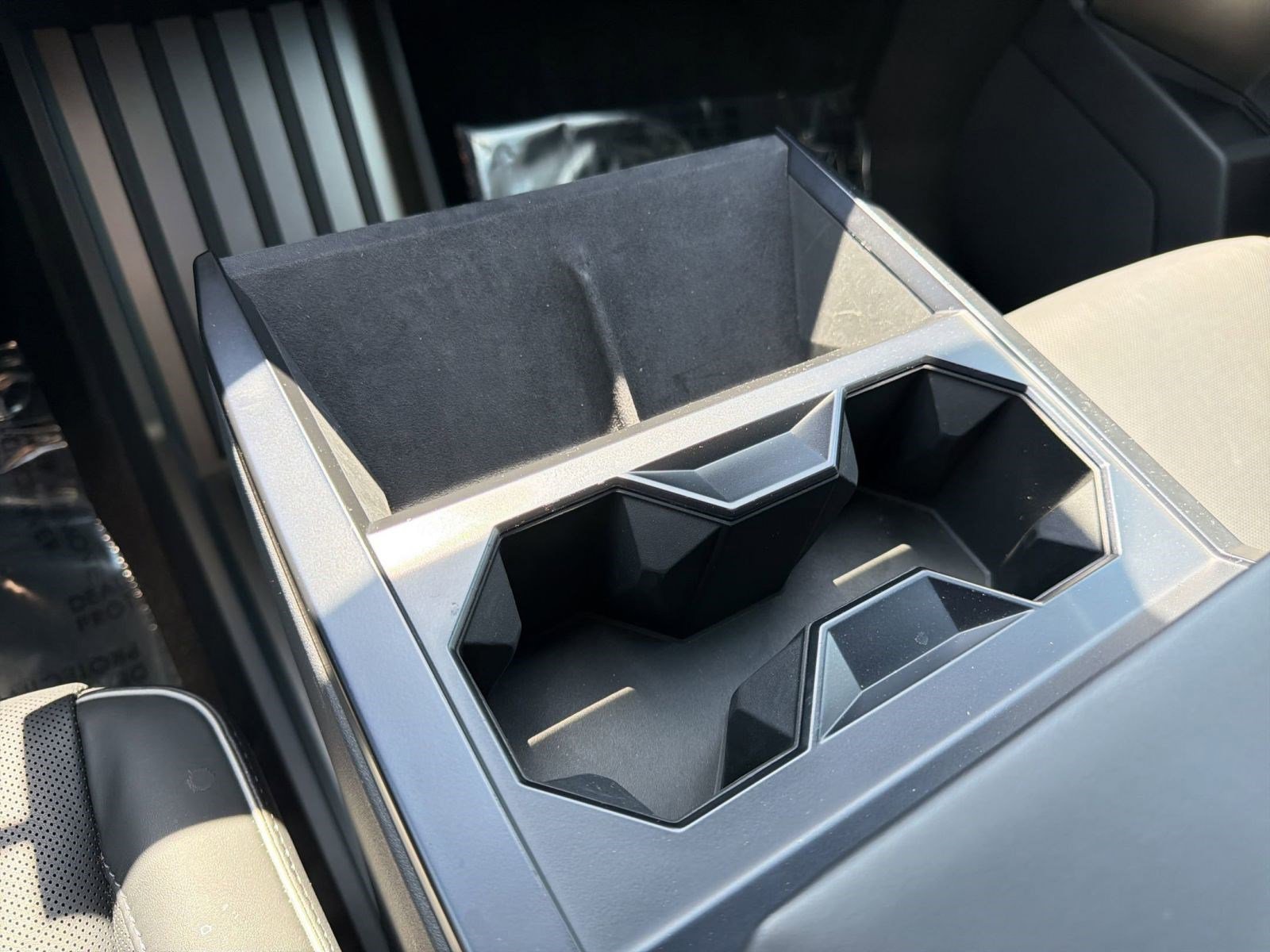 2024 Tesla Cybertruck AWD Crew Cab