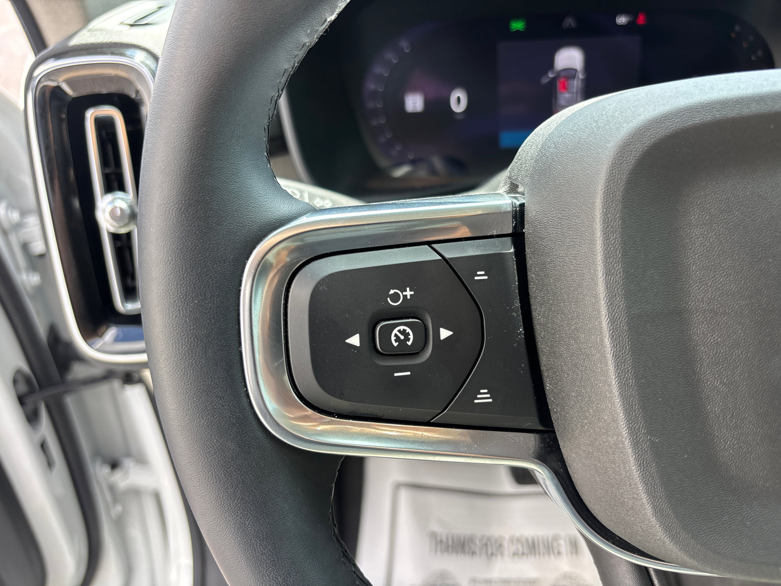 2024 Volvo Xc40 B5 Plus