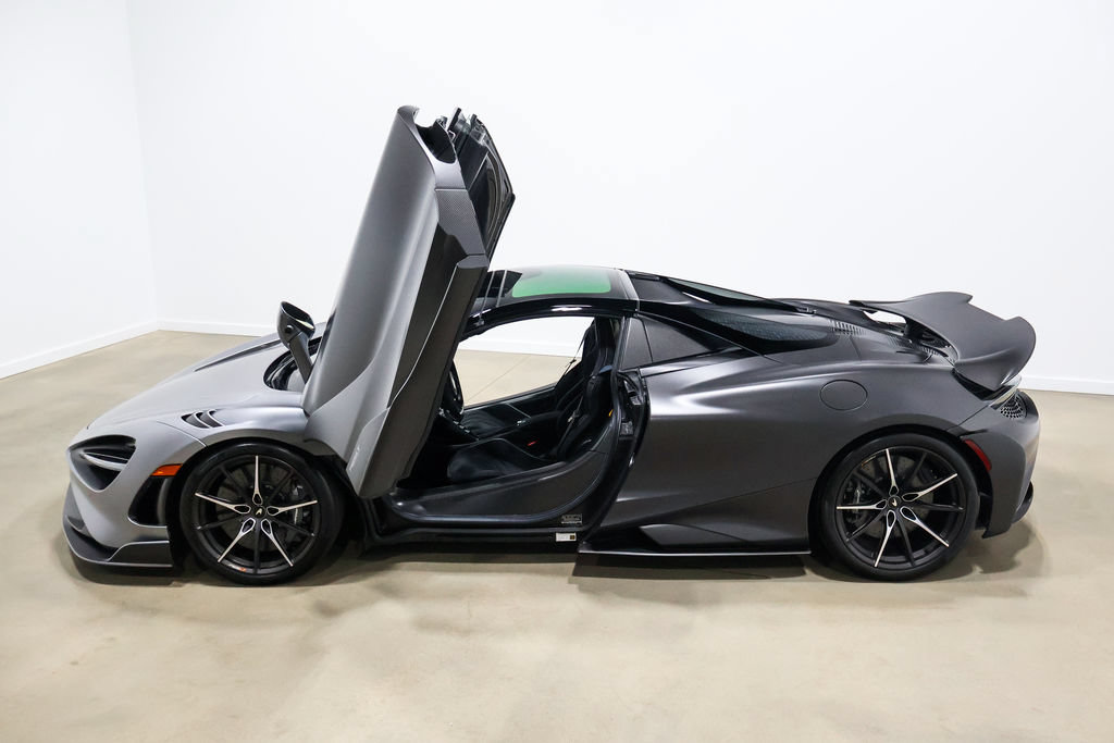 Used 2022 McLaren 765LT photo 14
