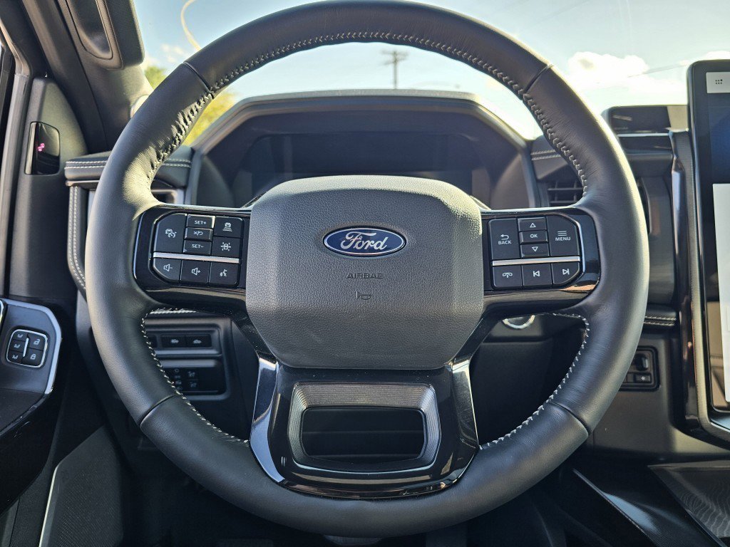 2024 Ford F150 Lightning Platinum