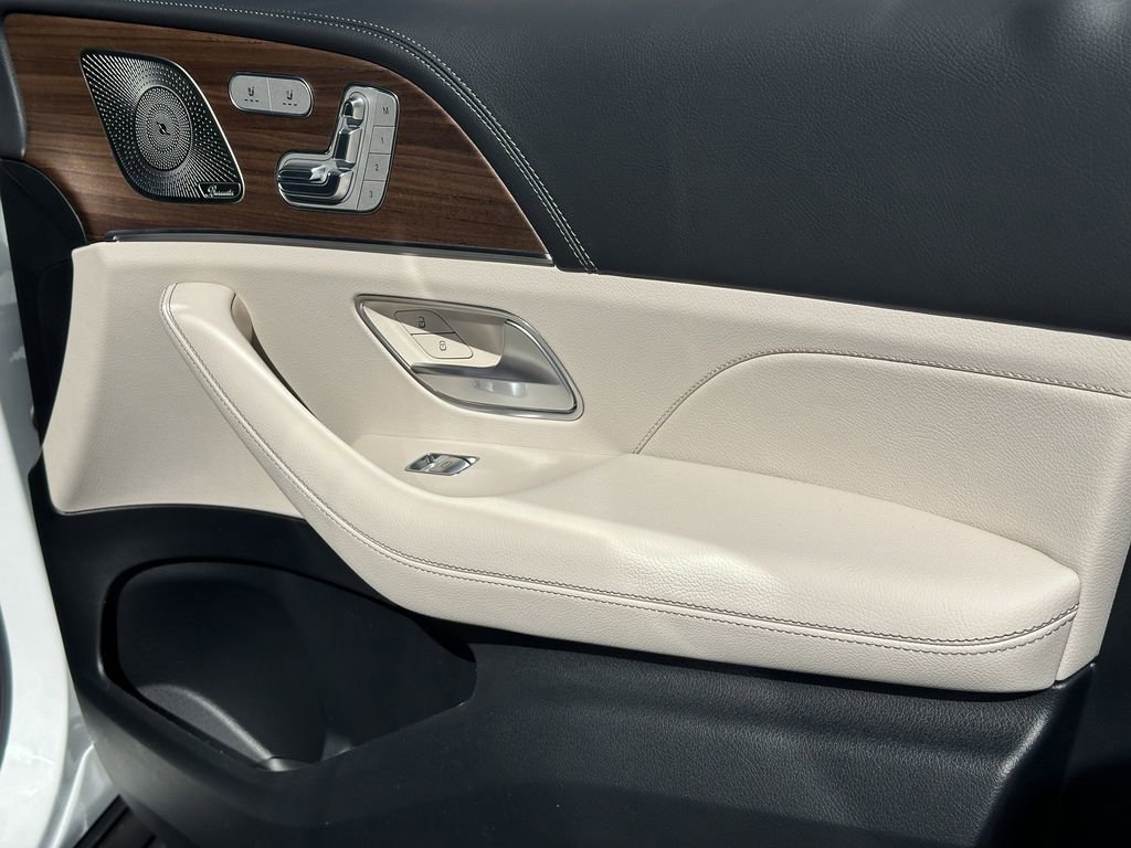 2026 Mercedes-Benz GLS 580 4MATIC